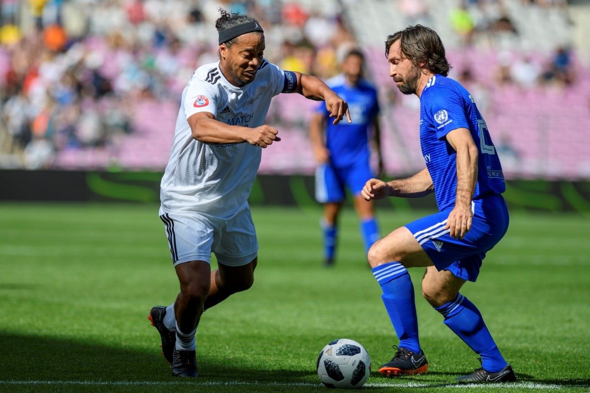 Figo, Ronaldinho’yu yendi