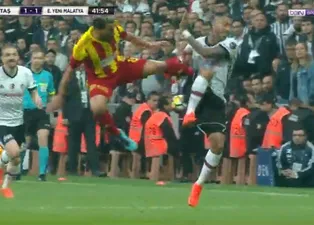 Beşiktaşlıları kızdıran pozisyon!