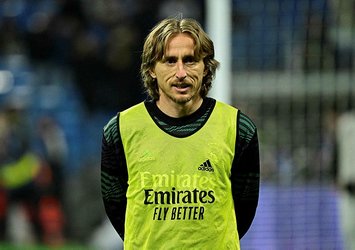 Modric o formasını bağışladı!