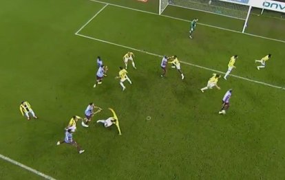 Trabzonspor’da Okay Yokuşlu attı hakem iptal etti! İşte o pozisyon...