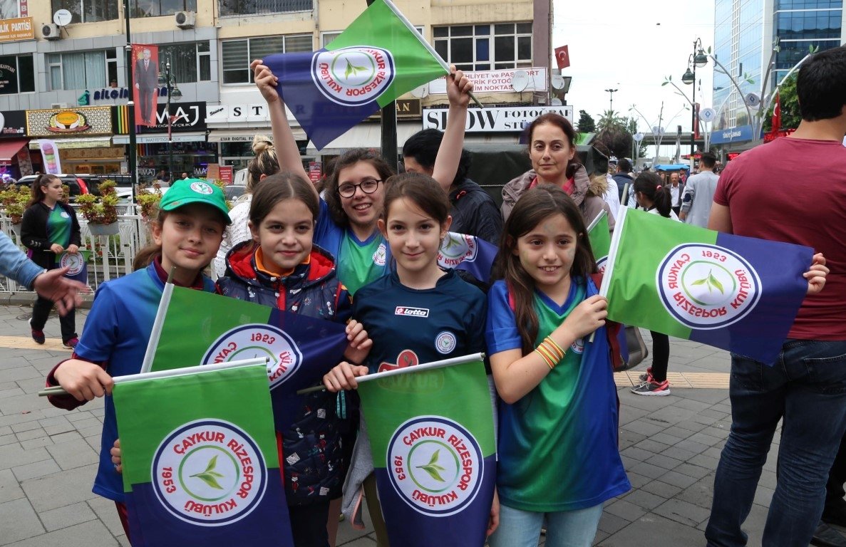 Çaykur Rizespor’a destek yürüyüşü