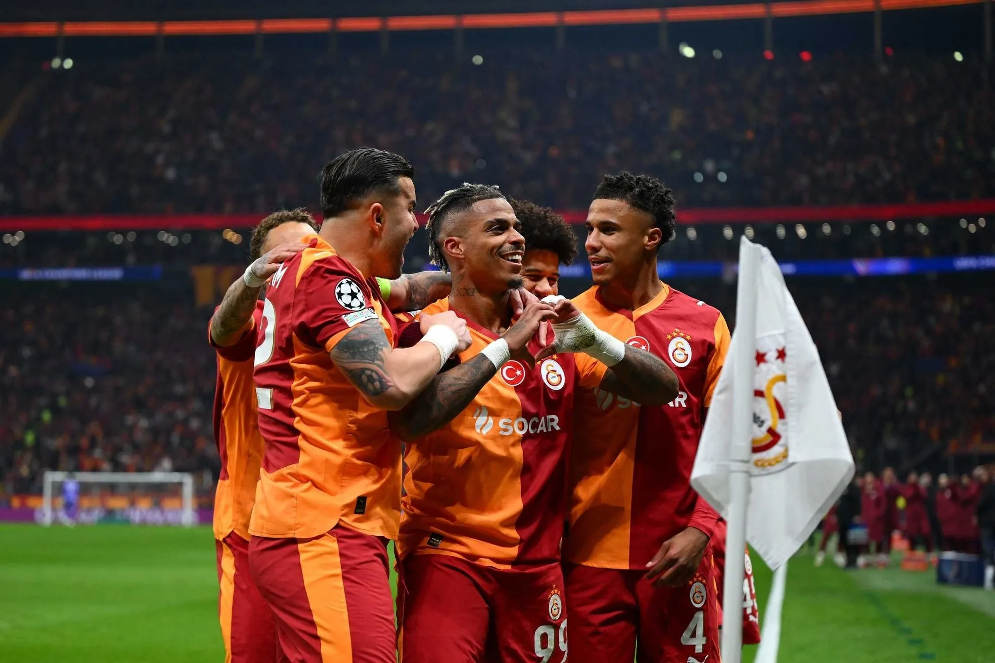 Galatasaray'da sürpriz ayrılık kararı