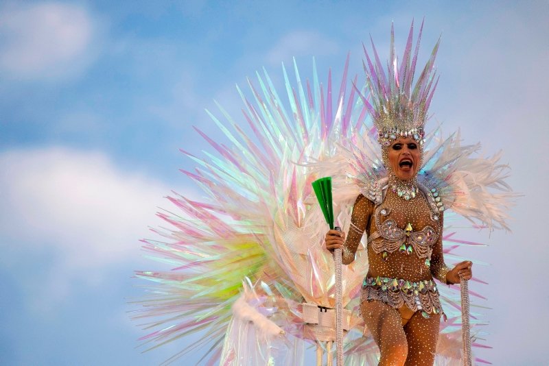 Neymar Rio Karnavalı’nda görüntülendi!