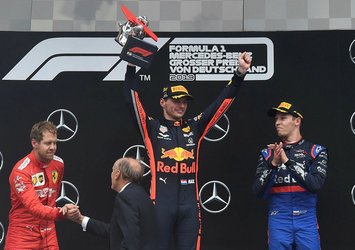 Almanya Grand Prix'sinde kazanan Max Verstappen