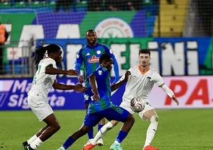 Rize'de kazanan Alanyaspor!