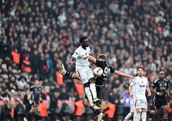Sanchez yıldızları geride bıraktı!