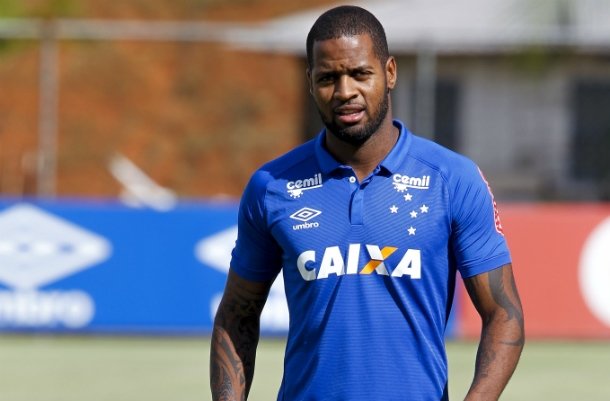 Dede Fenerbahçe’ye doğru