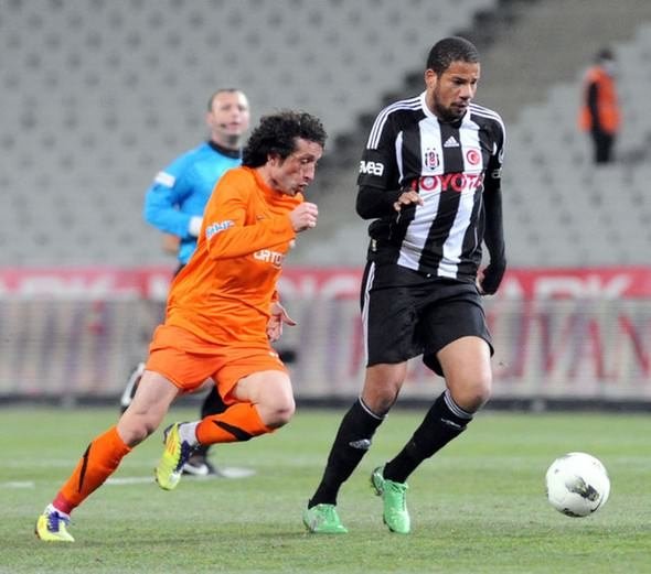 3 büyüklerde forma giyen isimler şimdi nerede?