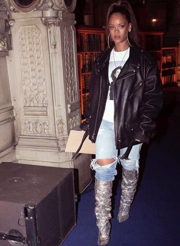 Rihanna’dan Super Bowl’a ret!
