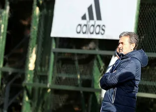 Fenerbahçe'de tarihi değişim! Yeni kaptan...