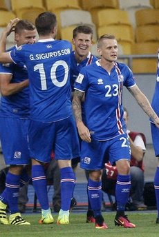 İzlanda, Malta'yı 2 golle geçti