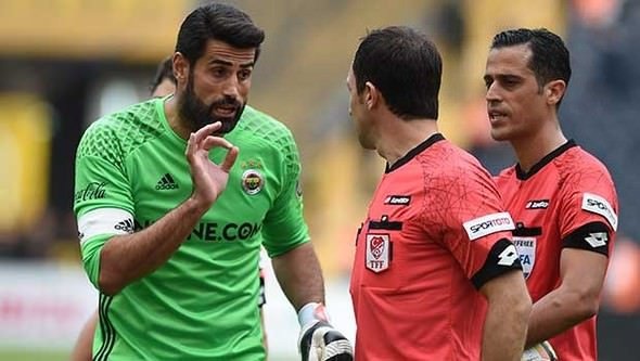 Derbiye saatler kala Volkan Demirel...