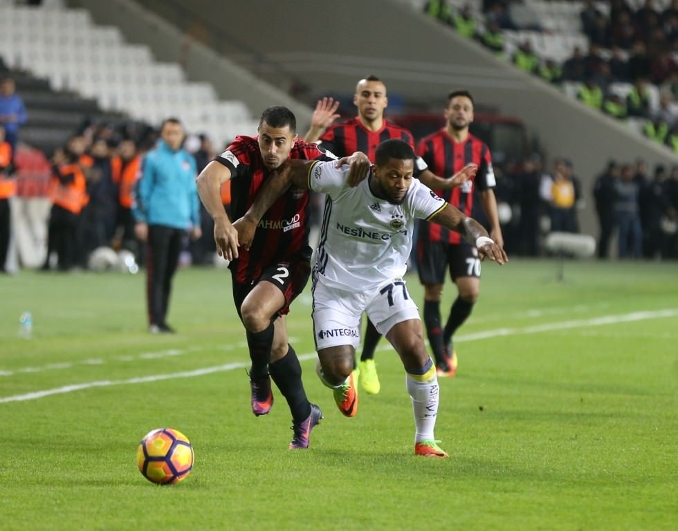 Gaziantepspor-Fenerbahçe karşılaşmasından kareler