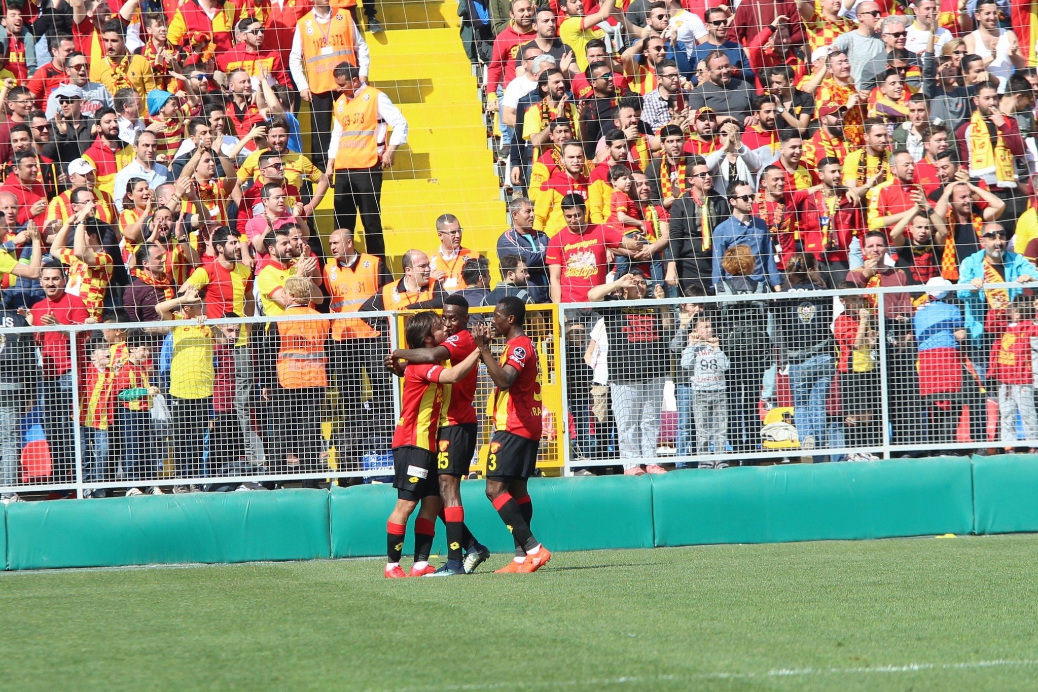 Göztepe - Antalyaspor maçından kareler!