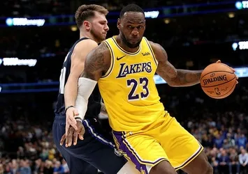 NBA'de Lakers çıkışa geçti