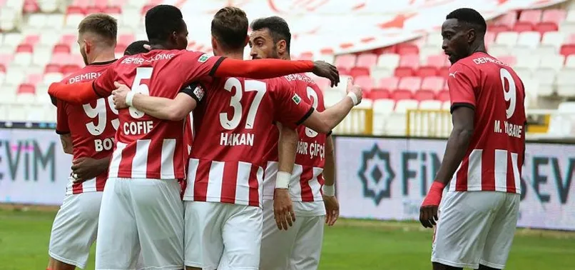 Sivasspor 3-1 Konyaspor (MAÇ SONUCU-ÖZET)