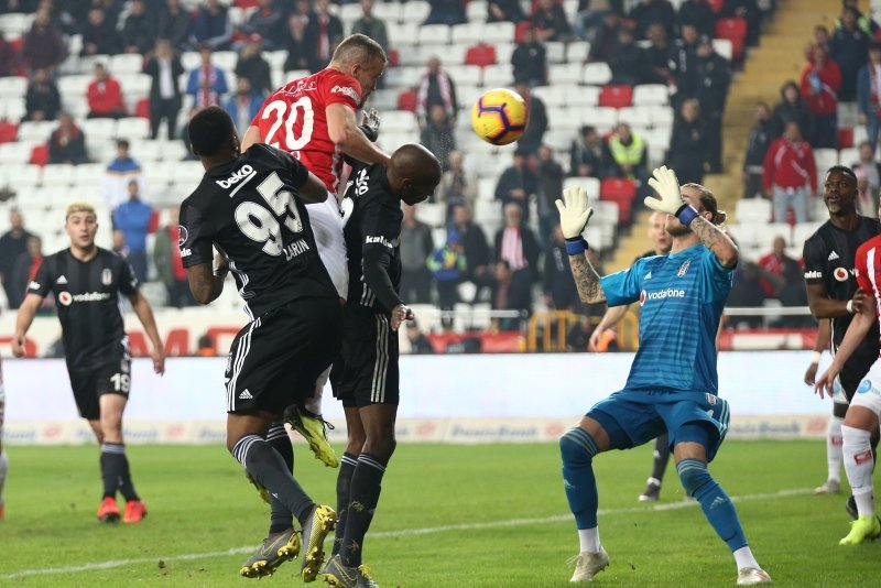 Kagawa’dan olay açıklama! Sezon sonunda...