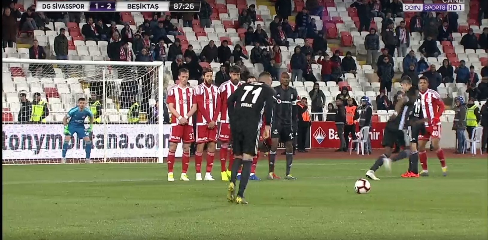 Burak Yılmaz’dan müthiş gol!