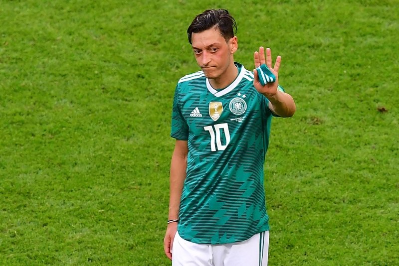 Mesut Özil’den olay paylaşım!
