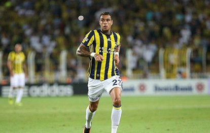Fenerbahçe’nin eski yıldızı van der Wiel’i dolandırdığı iddia edilen isimlere hapis cezası istendi