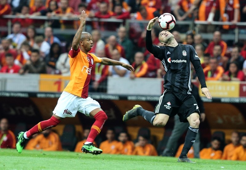 Galatasaray’dan Beşiktaş maçı sonrası ’şampiyonluk’ kutlaması! İşte o görüntüler