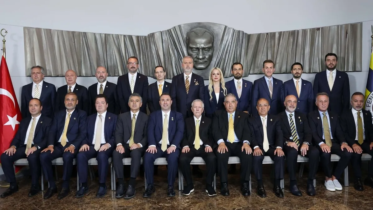 Fenerbahçe'de 7 istifa!
