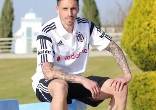 Jose Sosa antrenmana katılmadı
