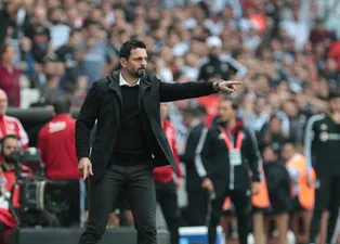 Ersun Yanal'la yollarını ayıran Fenerbahçe'nin, gündemine aldığı isimlerden biri de Alanyaspor Teknik Direktörü Erol Bulut'tu.