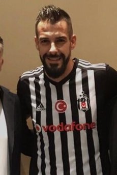 Alvaro Negredo imzayı attı, Beşiktaş formasını giydi