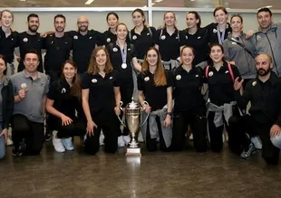Avrupa şampiyonu VakıfBank yurda döndü