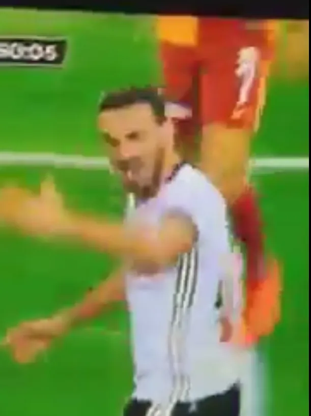 Cenk Tosun için gözler TFF'ye çevrildi - 1