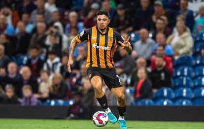 Ozan Tufan West Bromwich-Hull City maçında sakatlandı! Oyuna devam edemedi