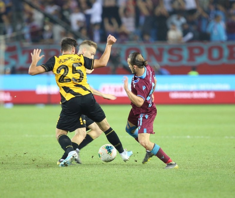Trabzonspor-AEK maçından kareler