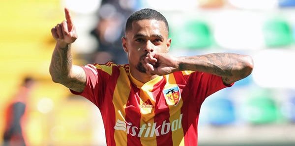 Galatasaray şimdi de onların peşinde