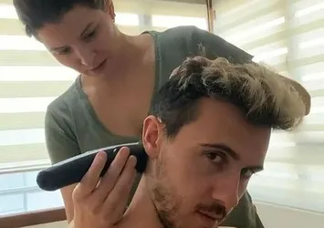 Campanharo’yu eşi traş etti