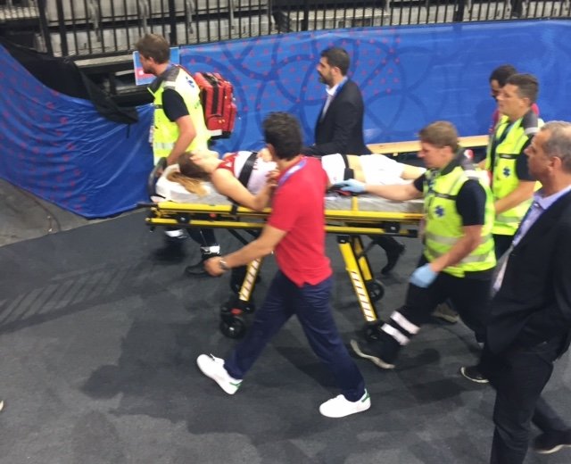 Milli oyuncu hastaneye kaldırıldı