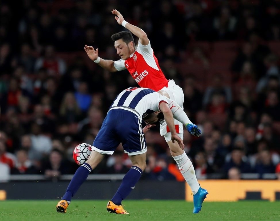 Arsenal’da yılın futbolcusu Mesut Özil