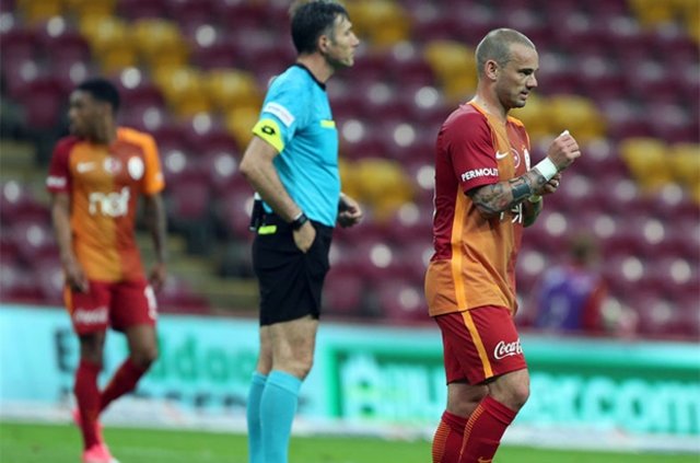 Galatasaray’da ortalık karıştı
