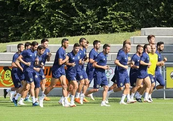 Fenerbahçe hazırlıklarını sürdürdü
