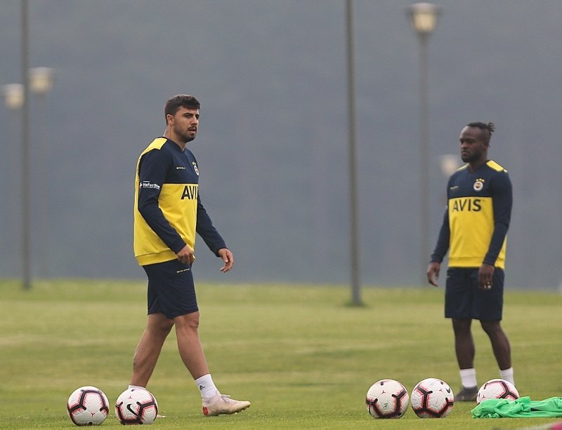 Fenerbahce De Ozan Tufan Ruzgari Sayfa 1 Fenerbahce 19 Kasim 2020 Persembe