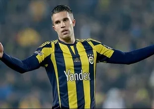 Van Hooijdonk'tan ilginç Robin van Persie tweeti!