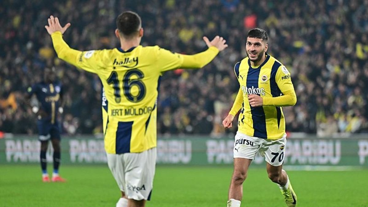Oğuz Aydın'a Bundesliga'dan flaş talip! Fenerbahçe'ye transfer olmadan önce... Oğuz Aydın'a Bundesliga'dan flaş talip! Fenerbahçe'ye transfer olmadan önce...