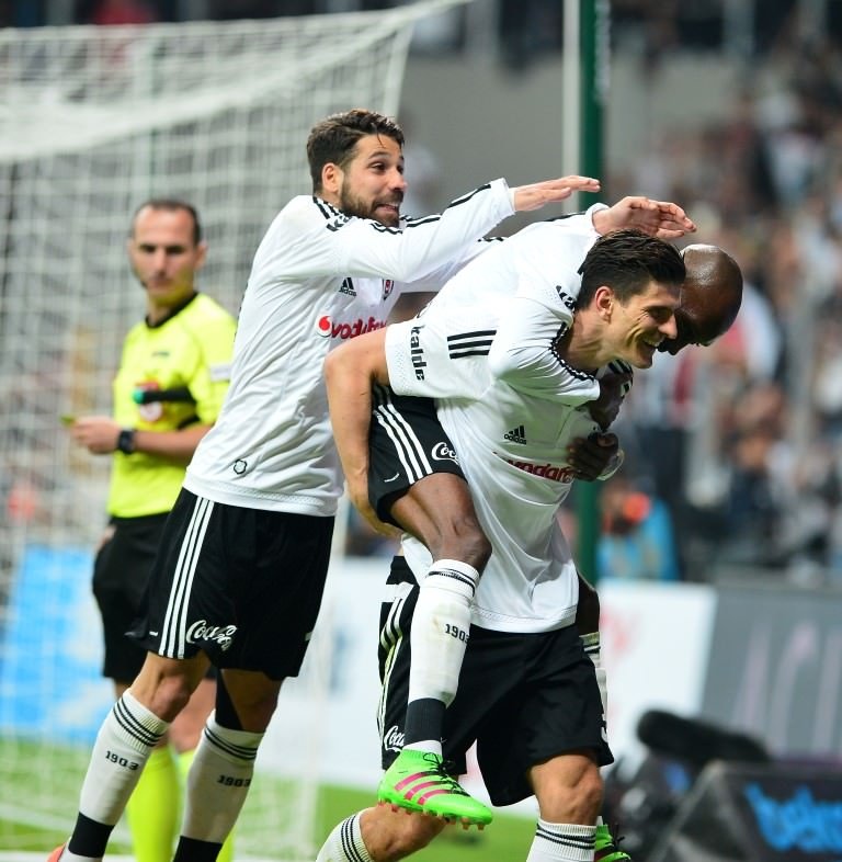 Mario Gomez’e dev talip!