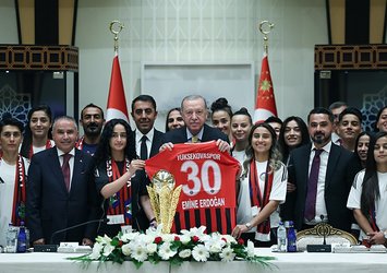 Başkan Erdoğan Yüksekovaspor'u kabul etti!