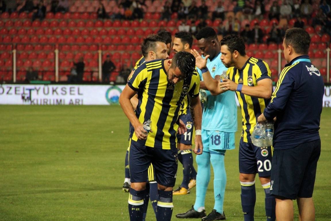 TM Akhisarspor - Fenerbahçe maçından kareler