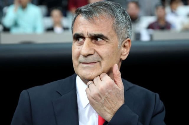 Şenol Güneş yıldız futbolcunun menajerini kovdu
