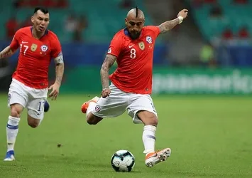 Medel’li Şili uçuyor