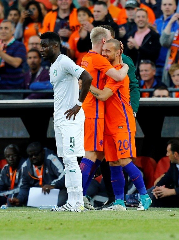 Wesley Sneijder tarih yazdı!