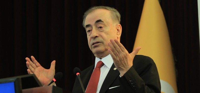 Mustafa Cengiz Eşref Hamamcıoğlu'yla kürsüde tartıştı