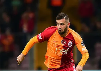 Ömer Bayram kapıya doğru